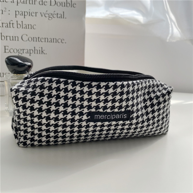 19171 Korean-style woolen checkered artistic pen case, ins Japanese-style storage and organization bag, canvas cosmetic bag, stationery bag undefined