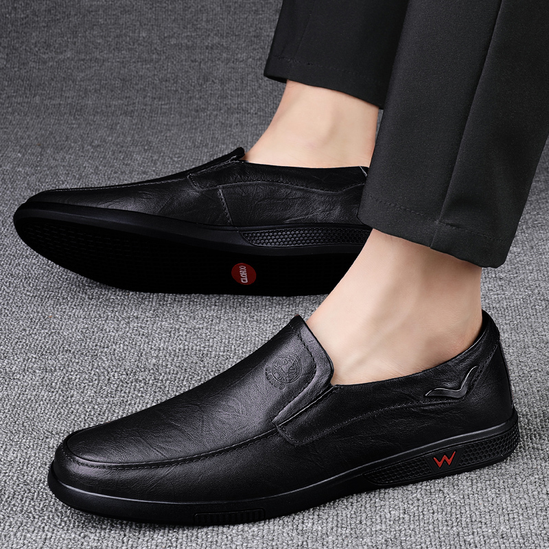 Clearance Leather Cowhide Casual Leather Shoes Soft Leather Soft Sole Slip-in Shoes Breathable Hollow Men's Shoes