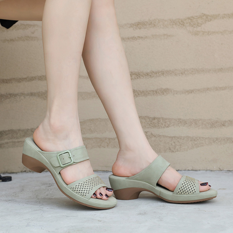 678-4 Nueva primavera y verano de 2025 Amazon casual agua fría zapatillas antideslizantes de playa zapatillas de talón