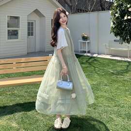 浅绿色甜美可爱减龄背心连衣裙套装女2026初夏新款休闲T恤两件套
