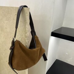 秋冬新款磨砂牛皮法棍包高级感复古腋下包大容量通勤女包