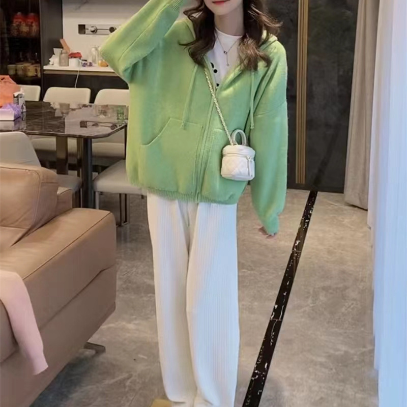 The laid-back style loose, casual and versatile sweater jacket is a new fashion hooded knitted cardigan for women in the autumn and winter of 2022 pic 50