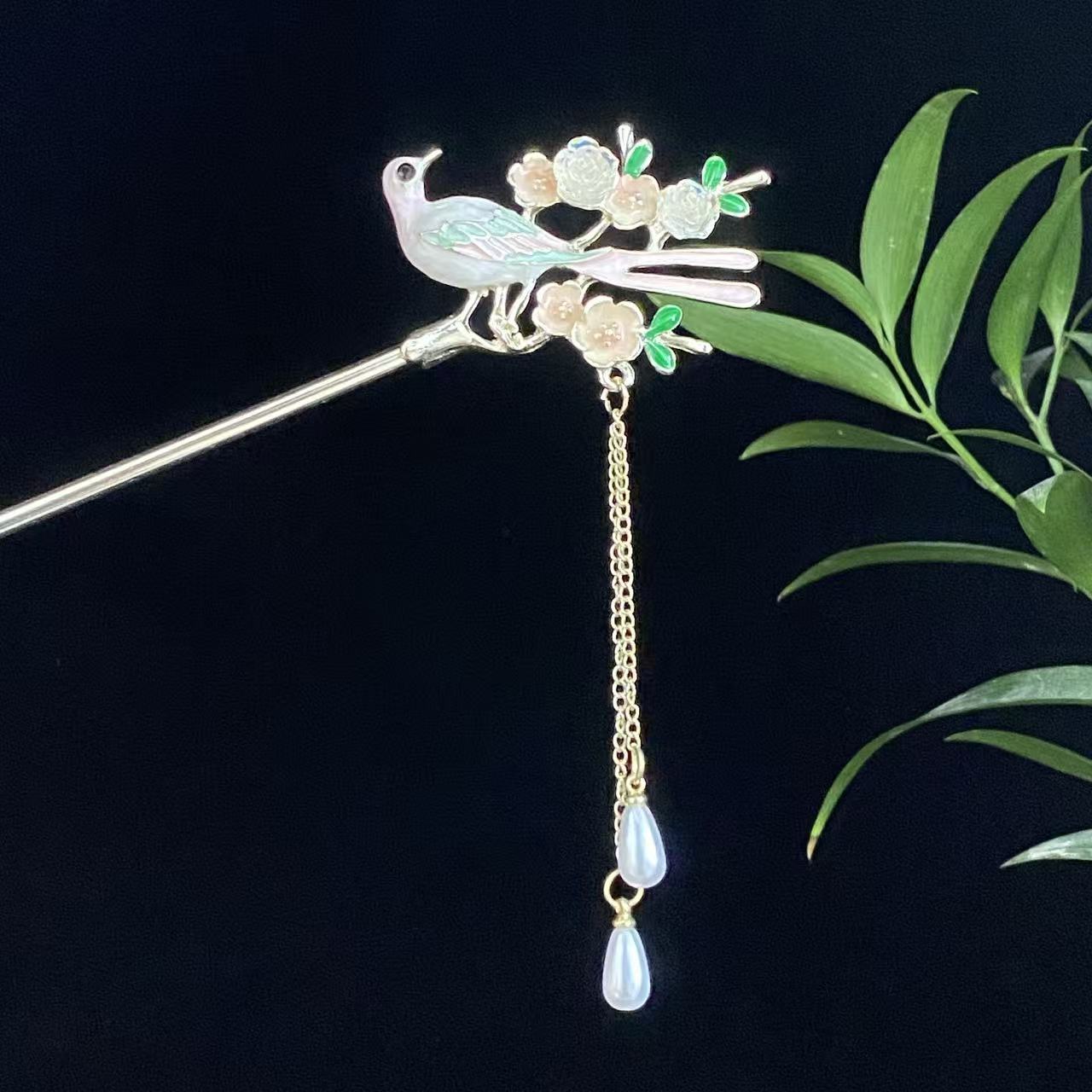 Hairpin 2528