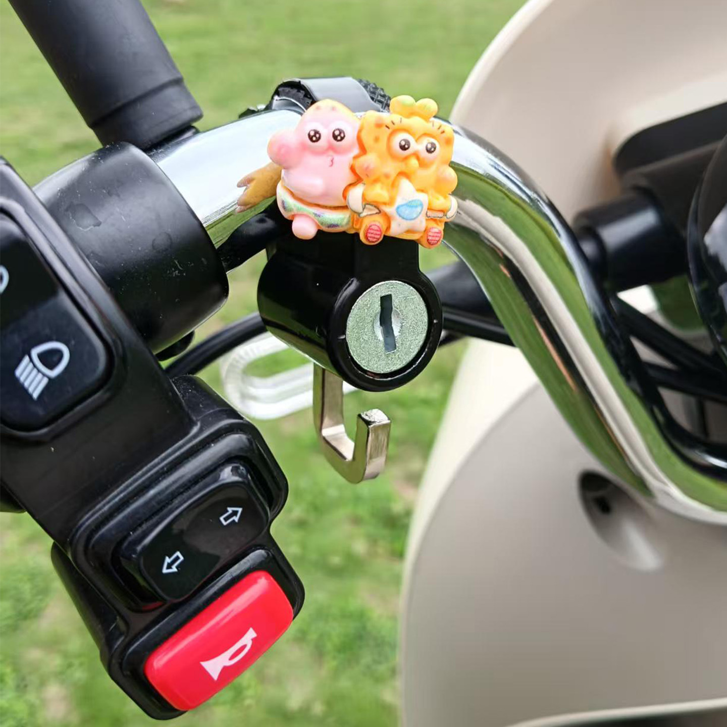 Cartoon Helmet Lock for Bicycles, Electric Vehicles, Motorcycles, Scooters, Mountain Bikes, Baby Strollers, Multifunctional Anti-Theft Lock Hook