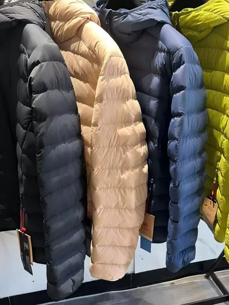 26 New Models of Elephant Rib Ultra-Light down Jacket with Hood, Unisex Winter Windproof and Warm 1618