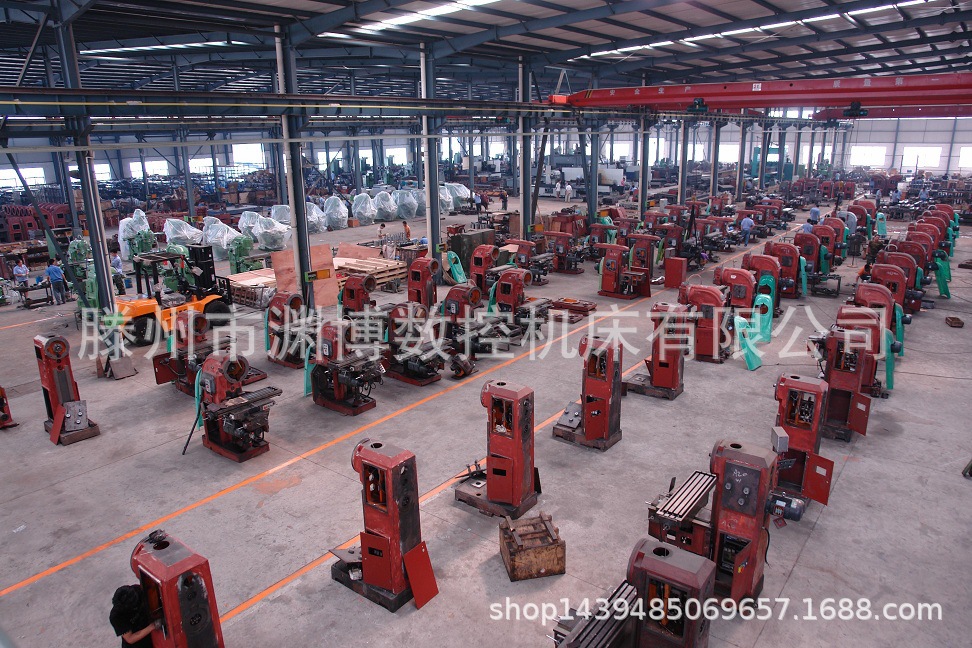 立式铣床组装车间