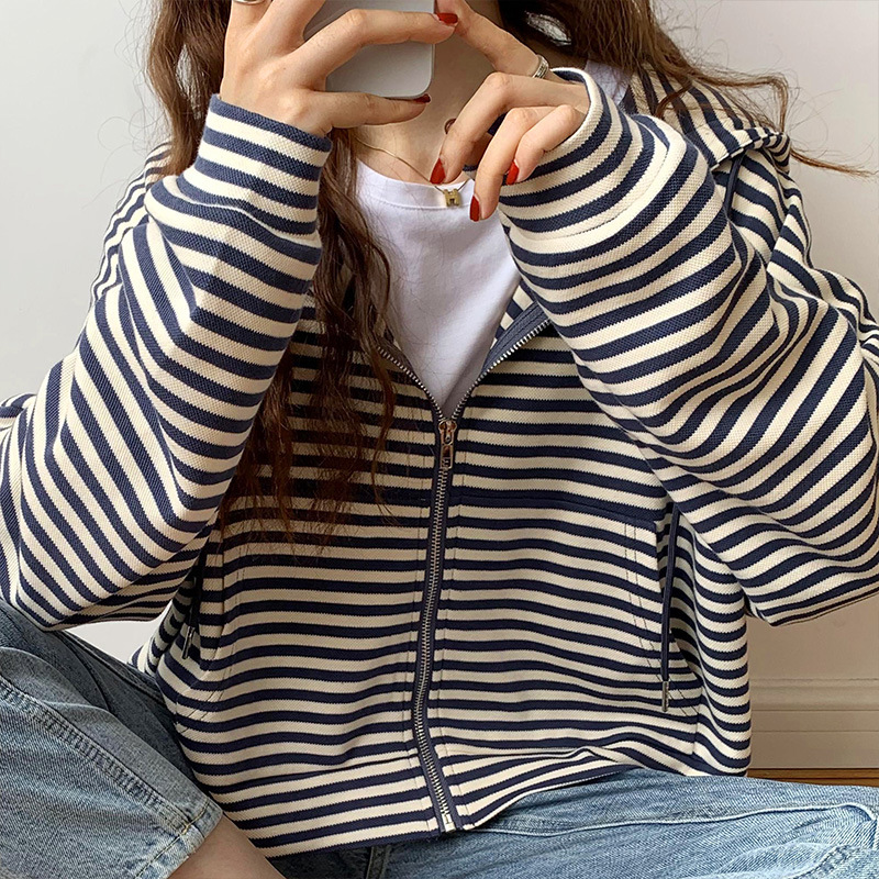 ショートスポーツのストライプのカーディガンのコートの女性春と秋の韓国版のゆったりとした薄いタイプのinsファッションのカジュアルな野球服