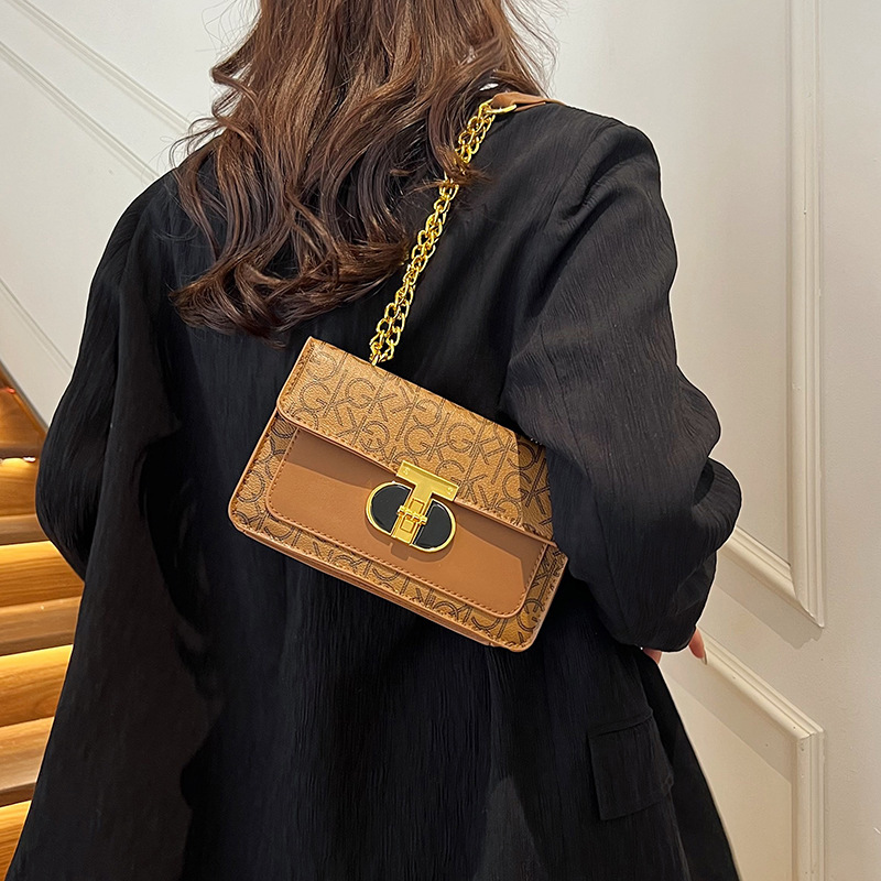 Bolso de hombro retro de moda simple bolso cuadrado de moda otoño y invierno 2024 nuevo nicho de moda bolso de mochila para mujeres