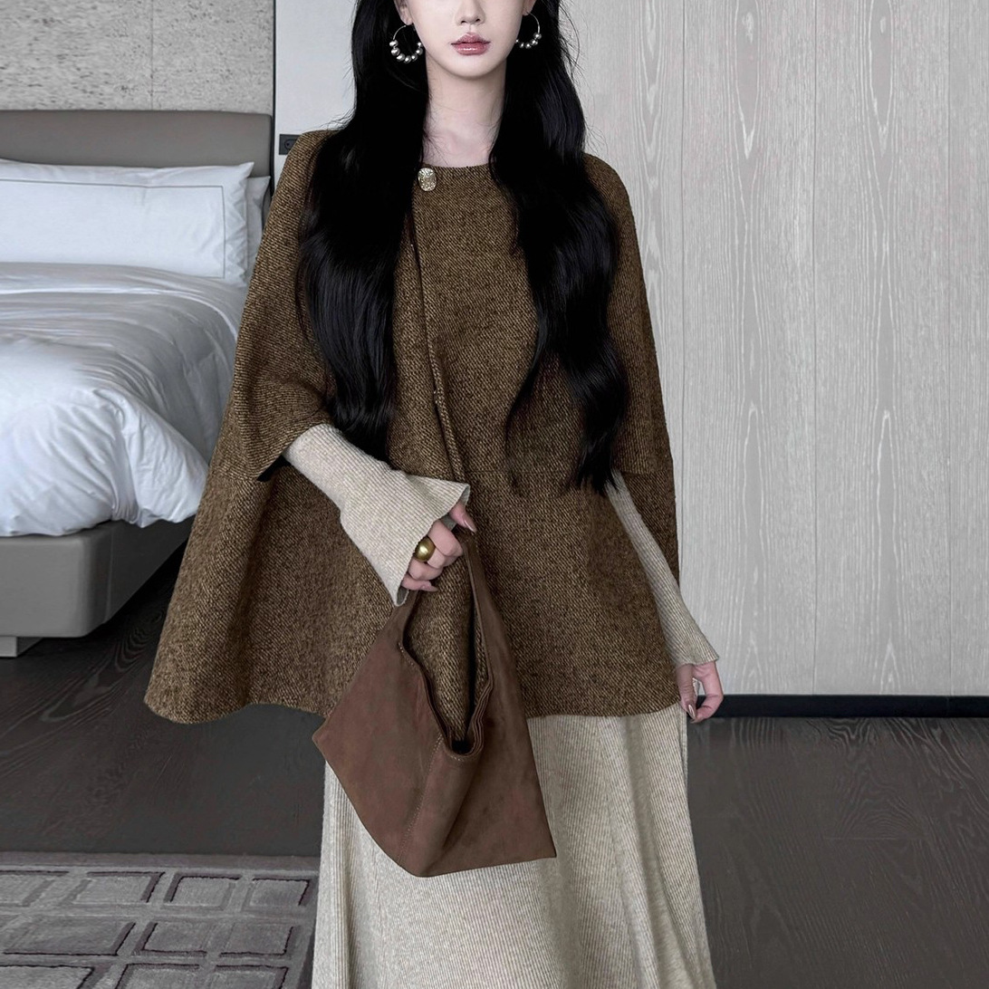 巨好看的早秋上衣女2025新款斗篷披肩外搭小香风短款外套名媛风