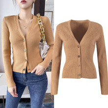 2025秋冬新款V领金扣针织衫开衫短款简约法式气质长袖上衣女