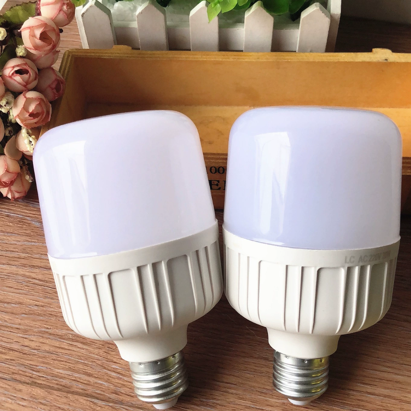 25 Вт энергосберегающие лампочки Белый энергосберегающие лампочки дома предметы первой необходимости работает Jianghu стойло питания оптом