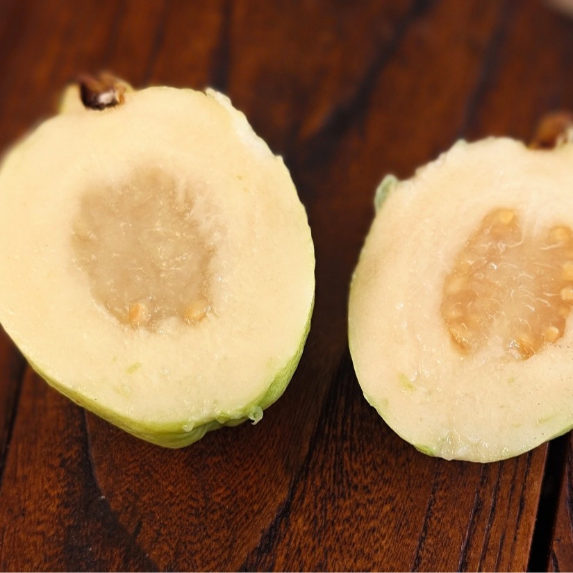 番石榴现货鸡屎果新鲜水果整斤批发白心浓香脆甜冰淇淋奶油芭乐