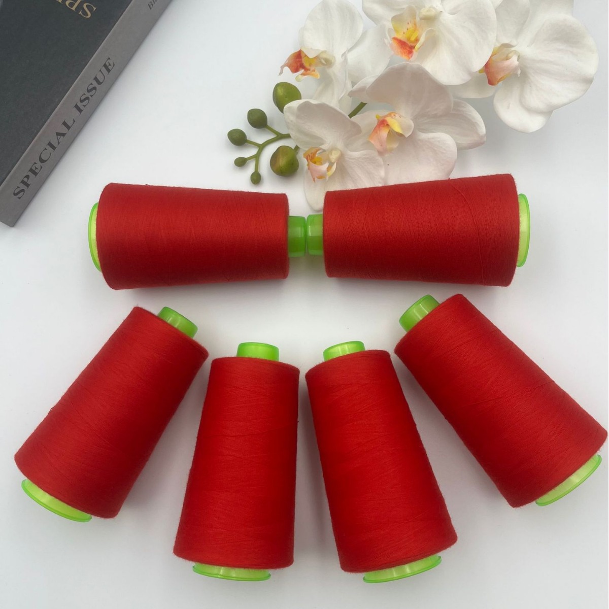 402 3000 미터 고속 폴리 에스테르 바느질 실 청도 제조 업체 공급 빠른 배송 속도 재고 이상