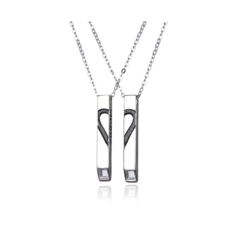 Estilo japonés y coreano simple dulce corazón gota cadena S925 plata esterlina dulce amor pareja clavícula cadena collar al por mayor