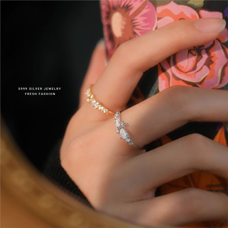 Anello zircone per donna, design stella scintillante in argento_voghion.com