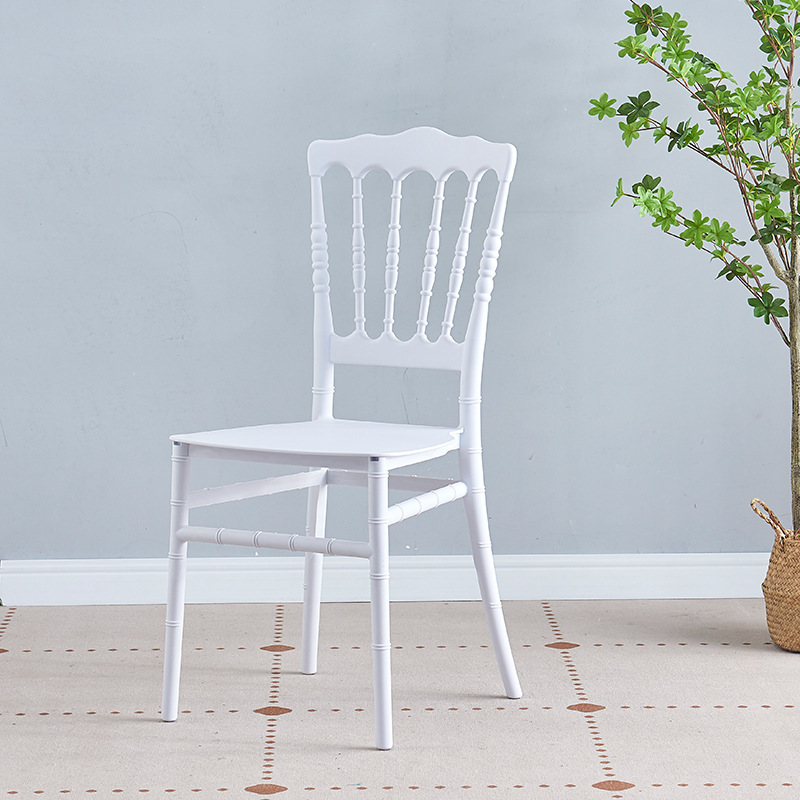 Fabricantes de sillas de bambú, césped al aire libre para bodas, sillas de comedor, sillas de plástico casuales, sillas blancas PP
