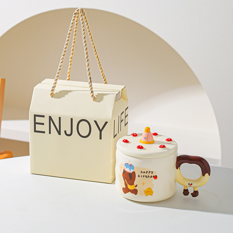 Creativo encantador de dibujos animados taza de pastel de cumpleaños taza de cerámica taza de regalo taza de café casera taza de agua taza de pareja