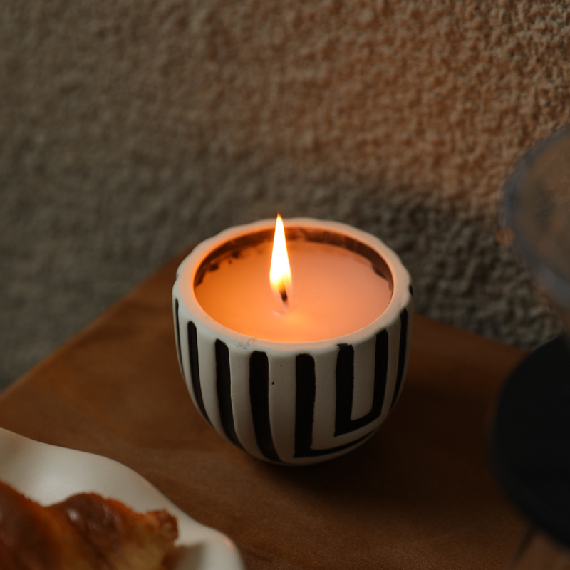 Taza de cerámica con rayas negras y blancas ins decoración de mesa moderna simple decoración de mesa de bananas decoración de mesa