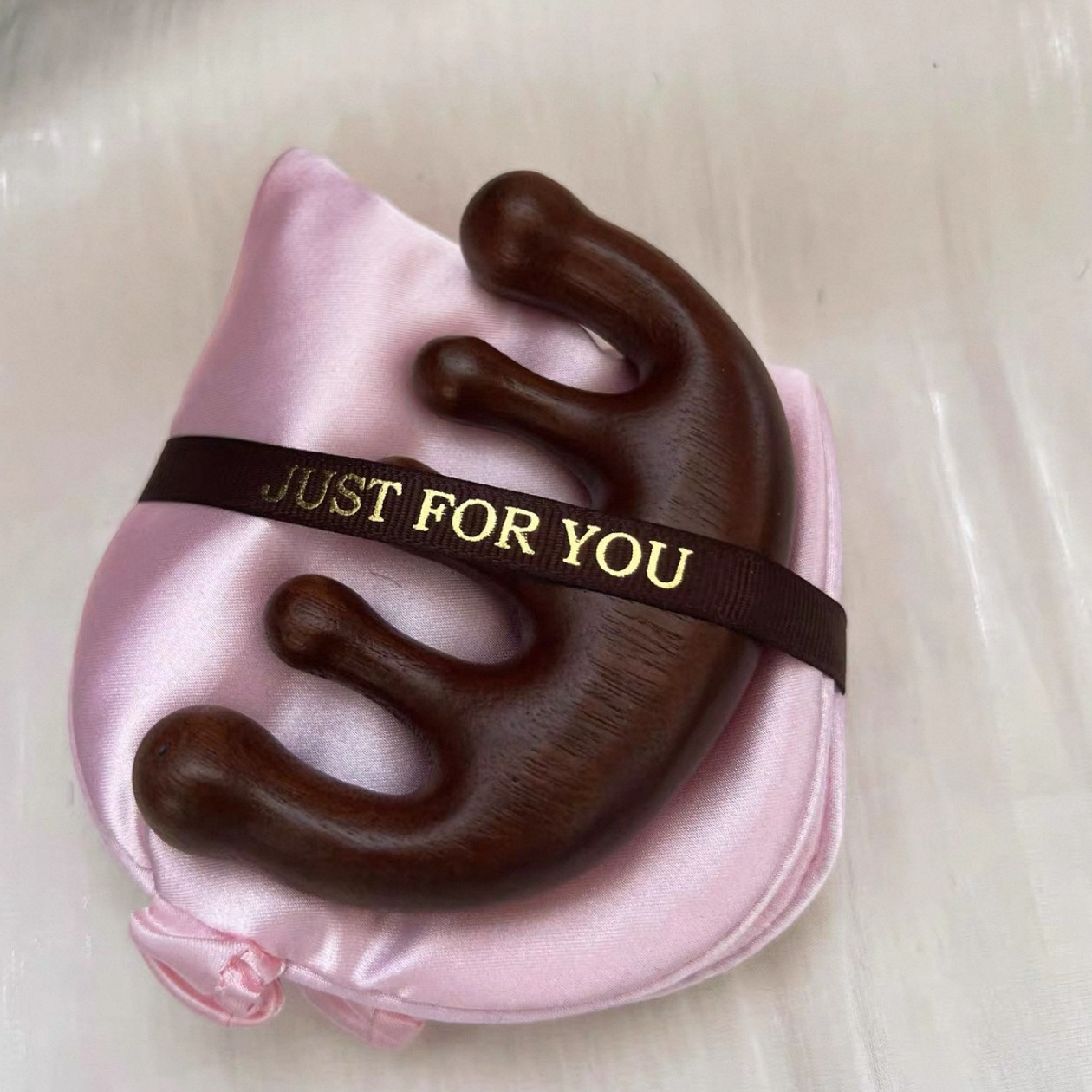 핑크 아이 마스크 + 자오선 빗