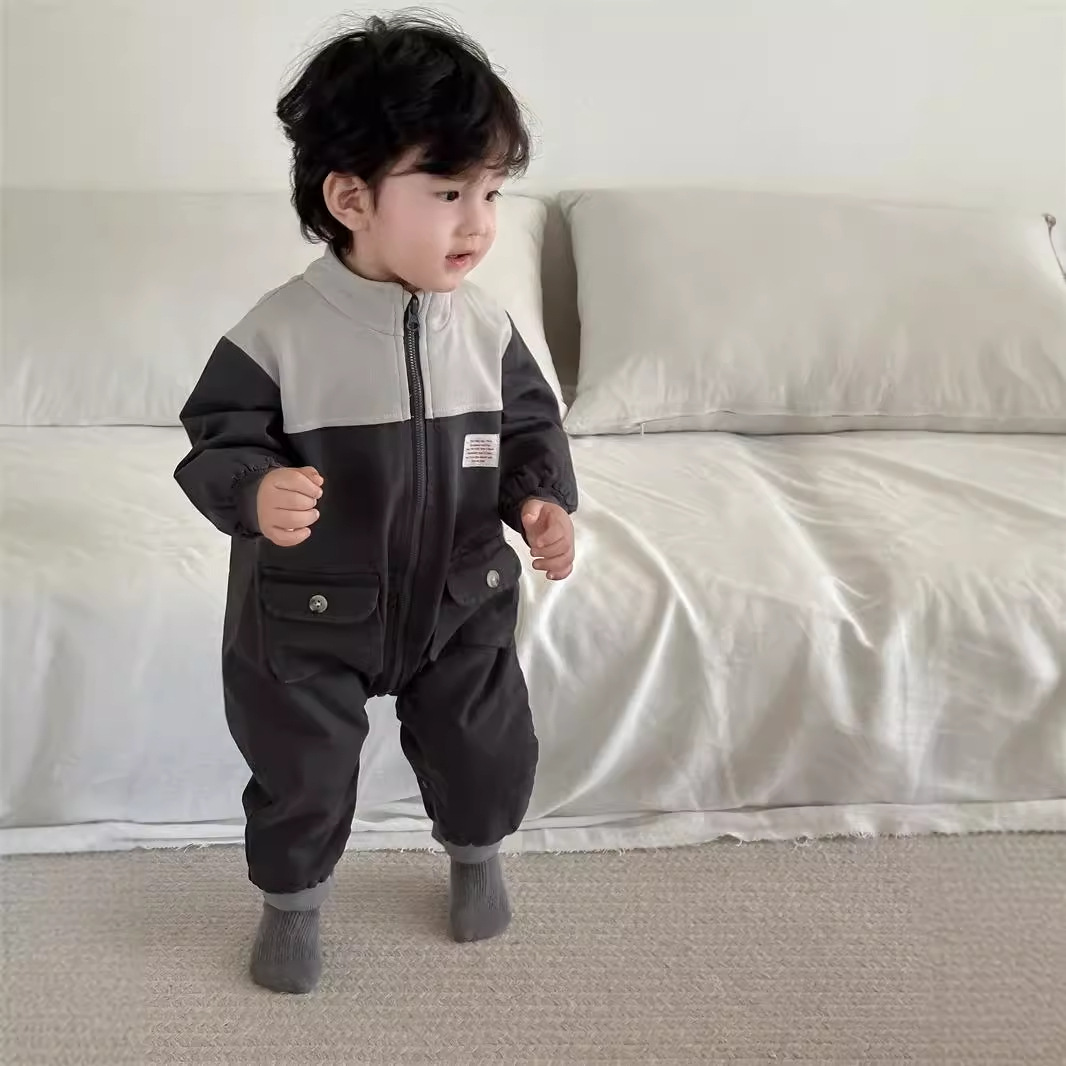 Baby outwear otoño 2024 ropa de otoño nuevo producto de ropa infantil coreana color combinado bata bata