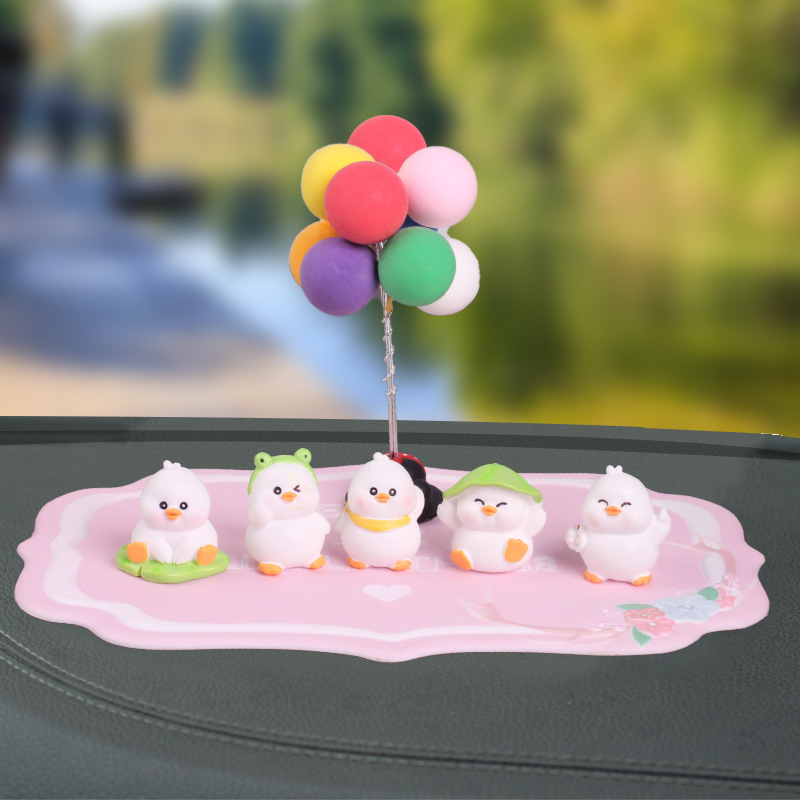 2024 nueva linda hoja de loto patito niña interior consola central decoración de pantalla de navegación adorno de adorno de coche de dibujos animados