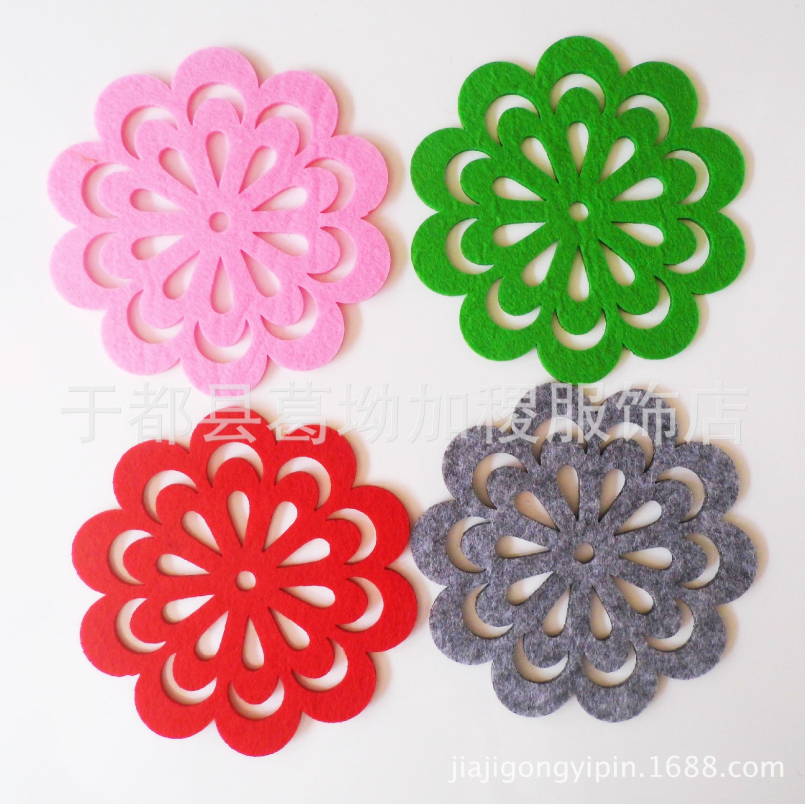 Small Wholesale Creative Decorative Hollow Round Felt Coasters Placemats with Patterns for Children, Heat-Resistant and Anti-Scalding Tableware