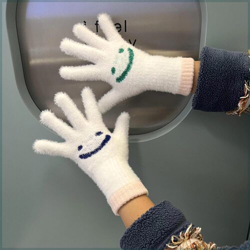New smiling face minute-hand knitted gloves for women in winter, warm and cold-proof, plus velvet, cute full-finger cycling students