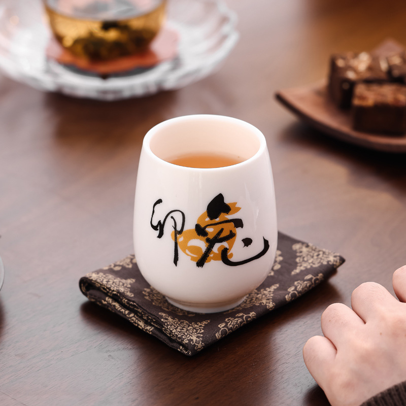 Taza de cerámica del zodiaco Taza de agua Taza mini una taza de regalo Taza de menú LOGO tallado Nombre