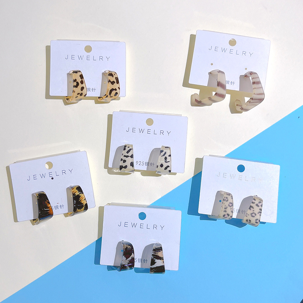 1 Pair Simple Style Geometric Arylic Womenu0027S Ear Studs