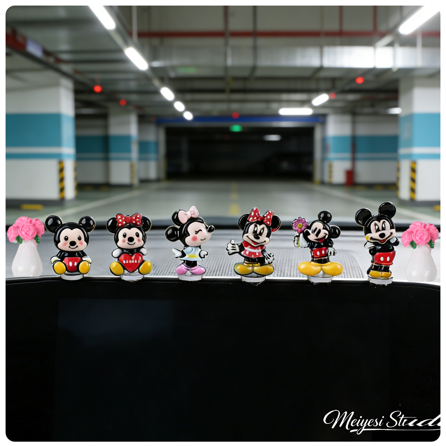 Cute y lindo consola central decoraciones interiores de automóviles de dibujos animados decoraciones de automóviles eléctricos muñecas creativas decoraciones