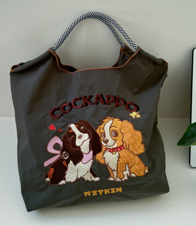 짙은 회색 코카