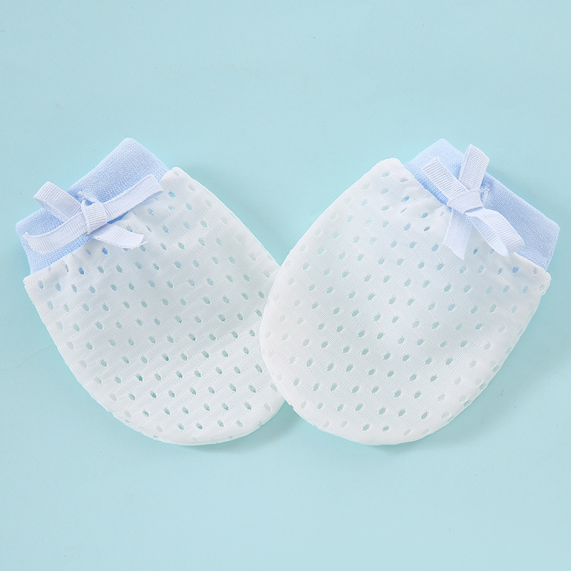 Breathable Ice Silk Gloves for Babies, Newborn Anti-Scratch Face Protection, Soft and Non-Tightening on the Wrist, 0-6 Months Protective Gloves for Children