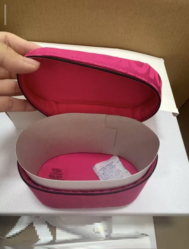迪玫粉色馥郁字母印花化妆包收纳包 玫红色化妆箱全新带盒|undefined