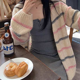 2023新中长款长袖毛衣女新款慵懒风V领宽松百搭彩虹针织衫外搭女