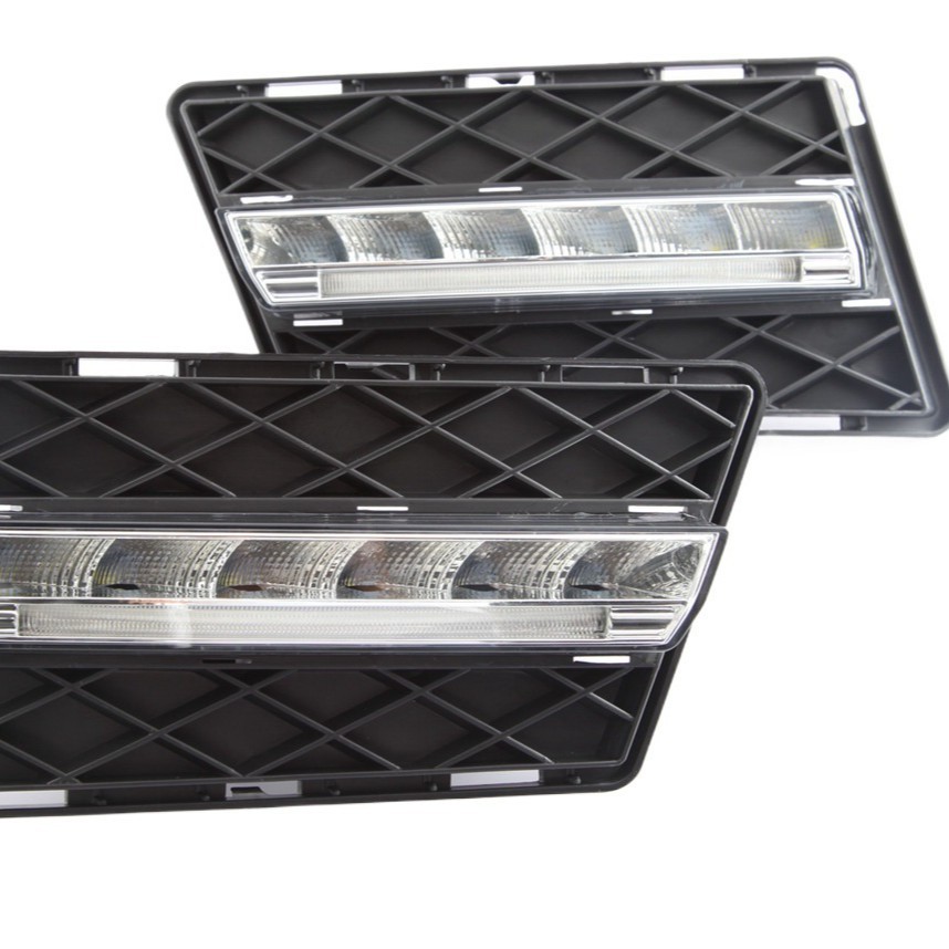 Adecuado para 08-12 Mercedes-Benz w204 luz diurna glk300 glk350 modificación de la luz de marcha diurna
