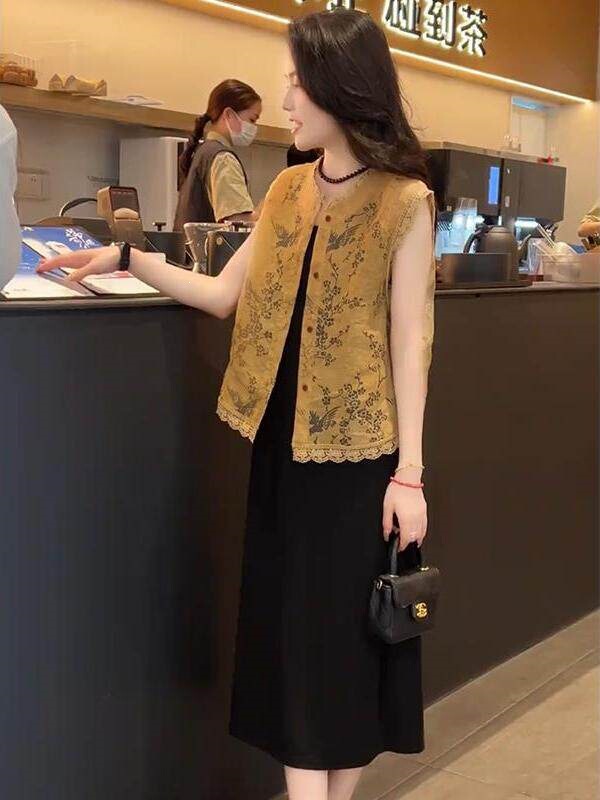 New Chinese-Style Lace Trim Sleeveless Shirt for Women, Summer New Model, Elegant and Slimming, Versatile Hollow-Out Jacquard Vest Top New Chinese-Style Lace Trim Sleeveless Shirt for Women, Summer New Model, Elegant and Slimming, Versatile Hollow-Out Jacquard Vest Top