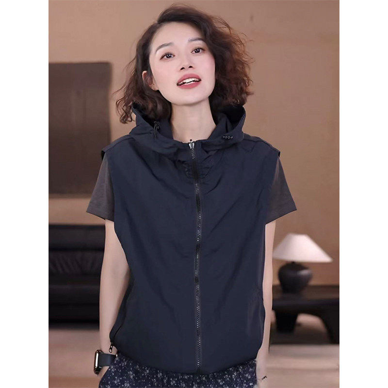 European-style fashionable sun-protective vest for women, 2026 spring new model, double-sided casual versatile hooded cardigan top European-style fashionable sun-protective vest for women, 2026 spring new model, double-sided casual versatile hooded cardigan top