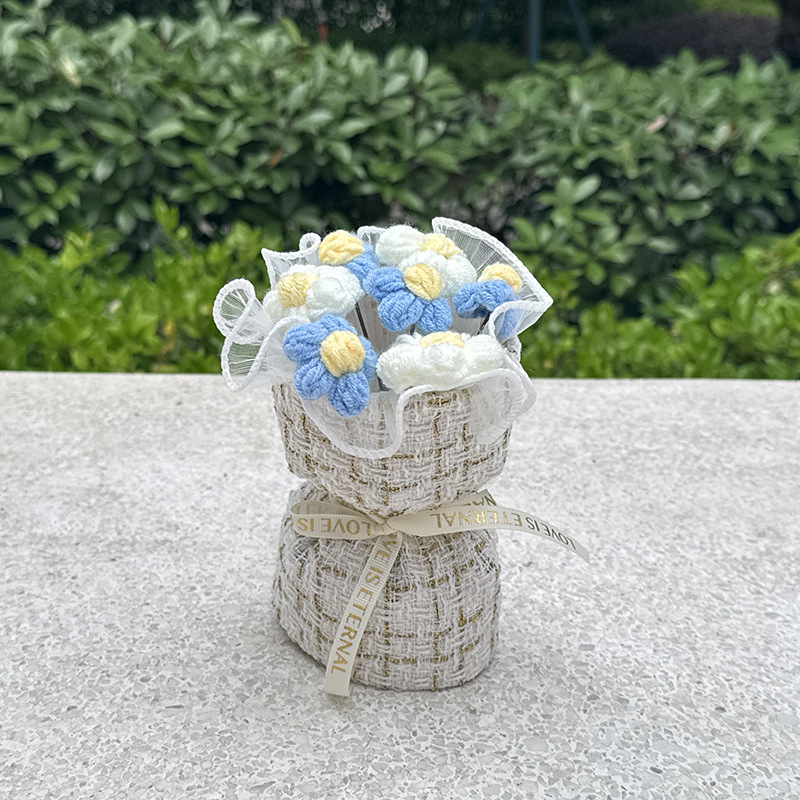 2025 Día del Maestro Regalos creativos para maestros girasol de lana tejido a mano de graduación ramo de flores terminado de San Valentín