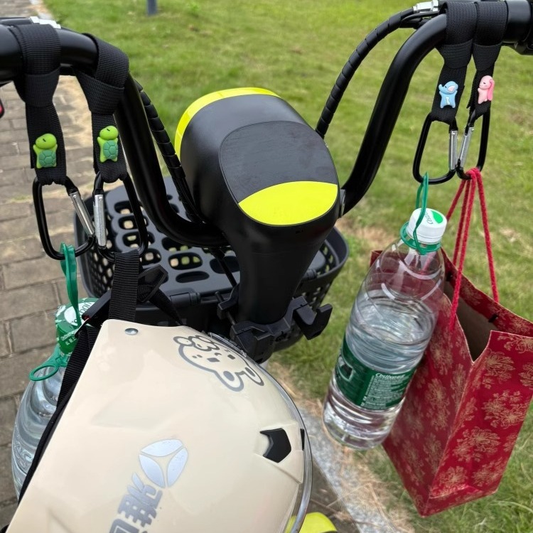 Gancho para coche eléctrico delantero universal sin perforaciones, almacenamiento multifuncional, batería, casco de bicicleta, bloqueo, dibujos animados lindos