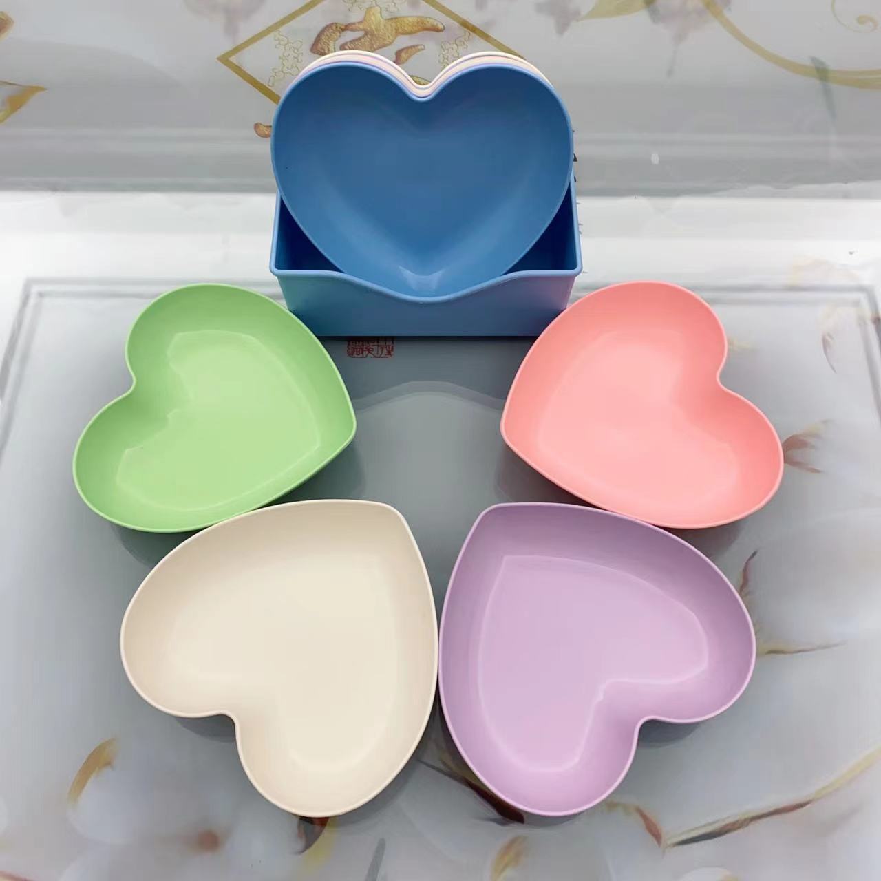 Heart-shaped home bone spitting plate table bone plate Creative home snack plate Fruit plate melon seed plate fruit peel plate garbage