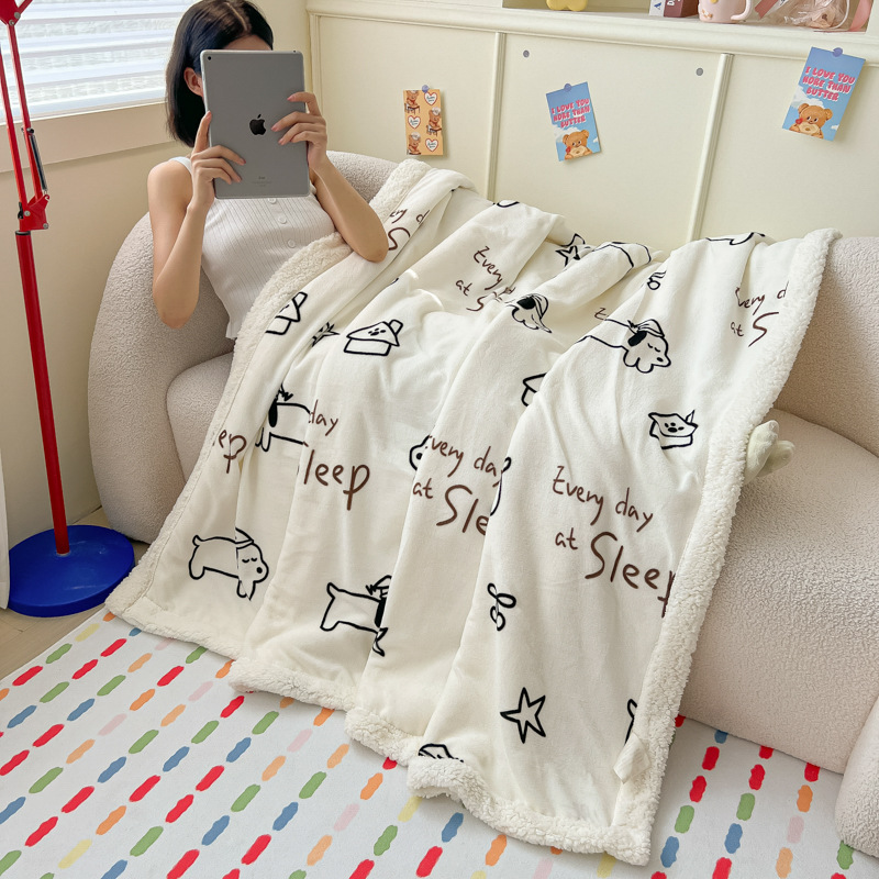 Otoño e invierno más manta cálida de terciopelo Manta multifuncional de terciopelo de leche Manta de almuerzo de terciopelo de cordero grueso Manta de terciopelo de regalo al por mayor