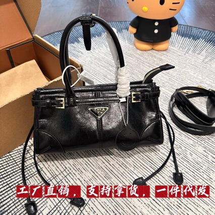 Unique design, stylish handbag for women, 2025 new autumn/winter collection, large capacity, casual tote bag, suitable for work and commuting, crossbody bag Unique design, stylish handbag for women, 2025 new autumn/winter collection, large capacity, casual tote bag, suitable for work and commuting, crossbody bag