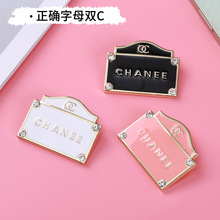 双C字母胸针 简约小清新logo服装外套配饰五金电镀时尚小香风别针