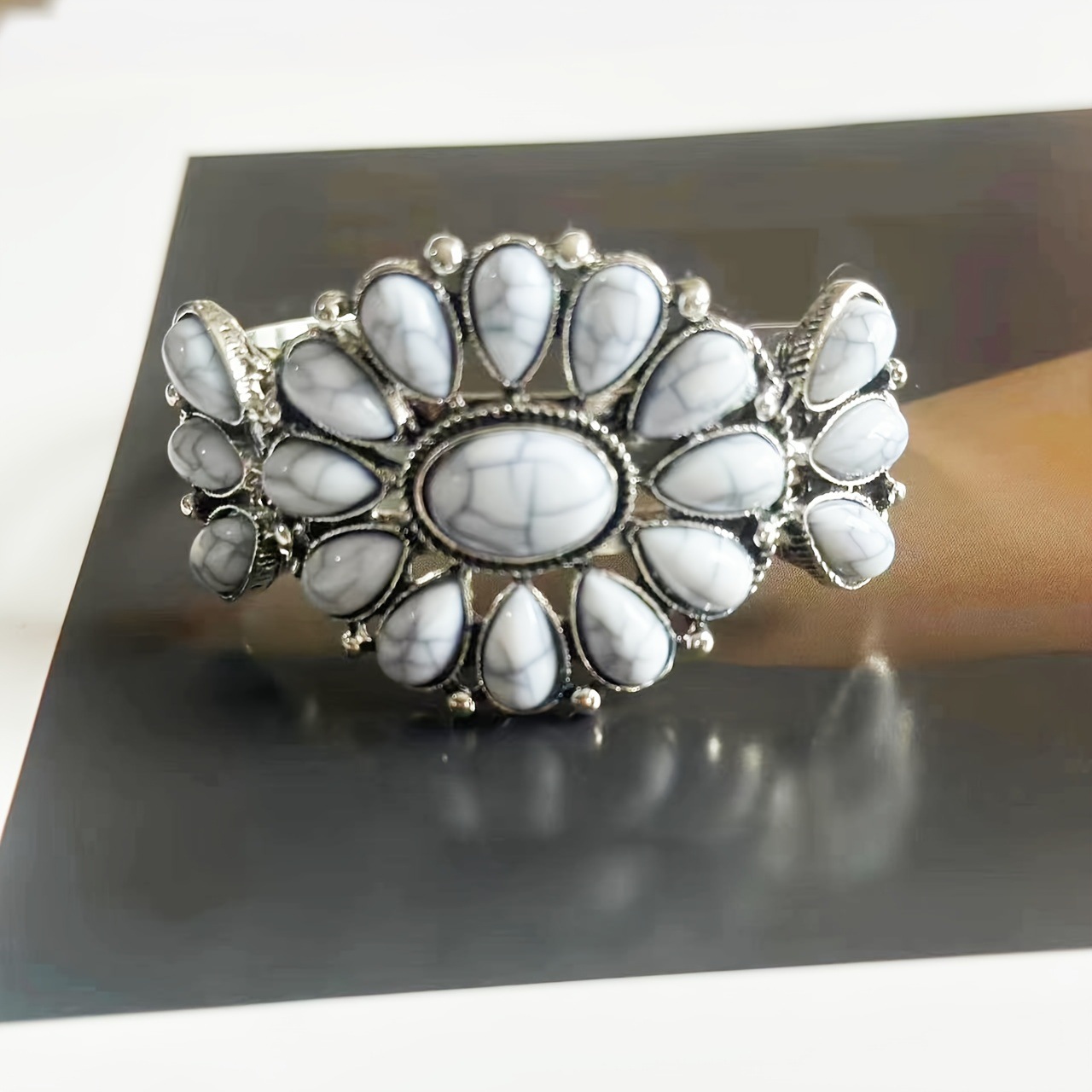 Women's Gender Vintage Style Ethnic Style Classic Style Geometric Turquoise Alloy Bangles Wholesale