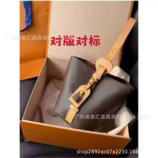 �羳�H���ϻ�����μ�б��Ů��ALL IN BB����¡���ײ�ˮͰ����