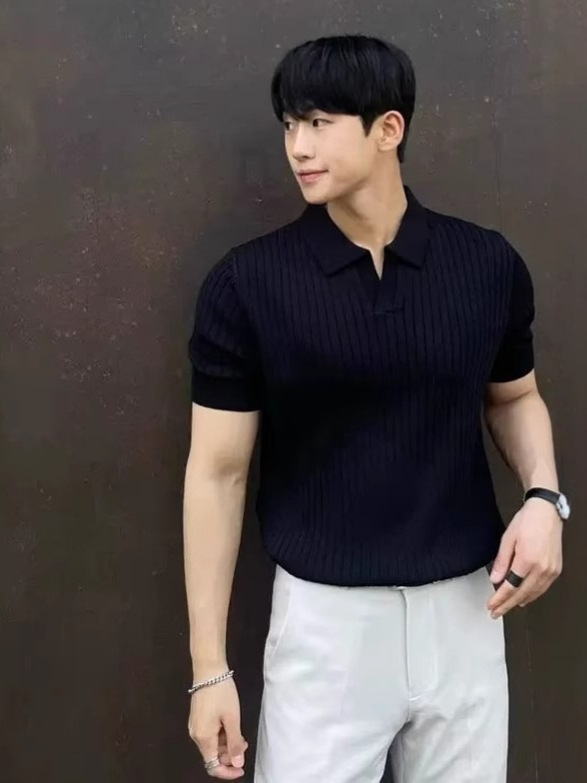 Hombre polo de manga corta de moda coreana camiseta de solapa para hombre 2025 verano delgada camiseta de punto de color sólido versátil