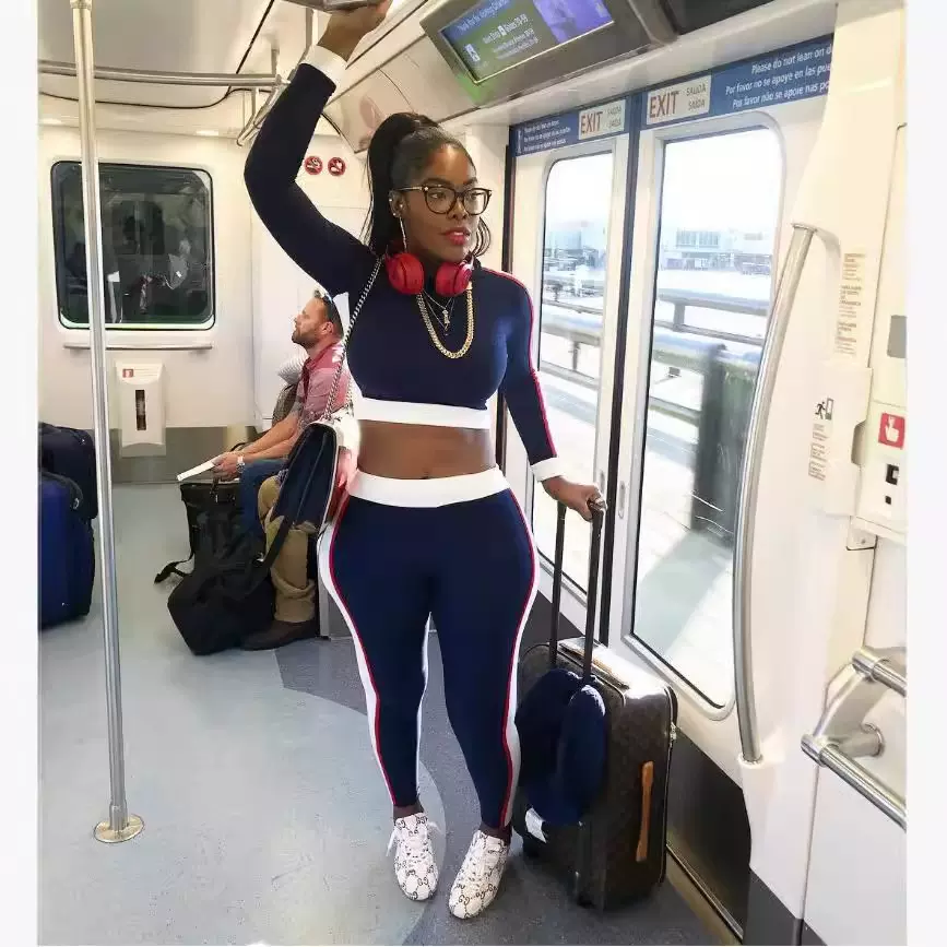 202025厂家欧美女装秋装爆款圆领长袖露腰大条纹运动套装一件代发
