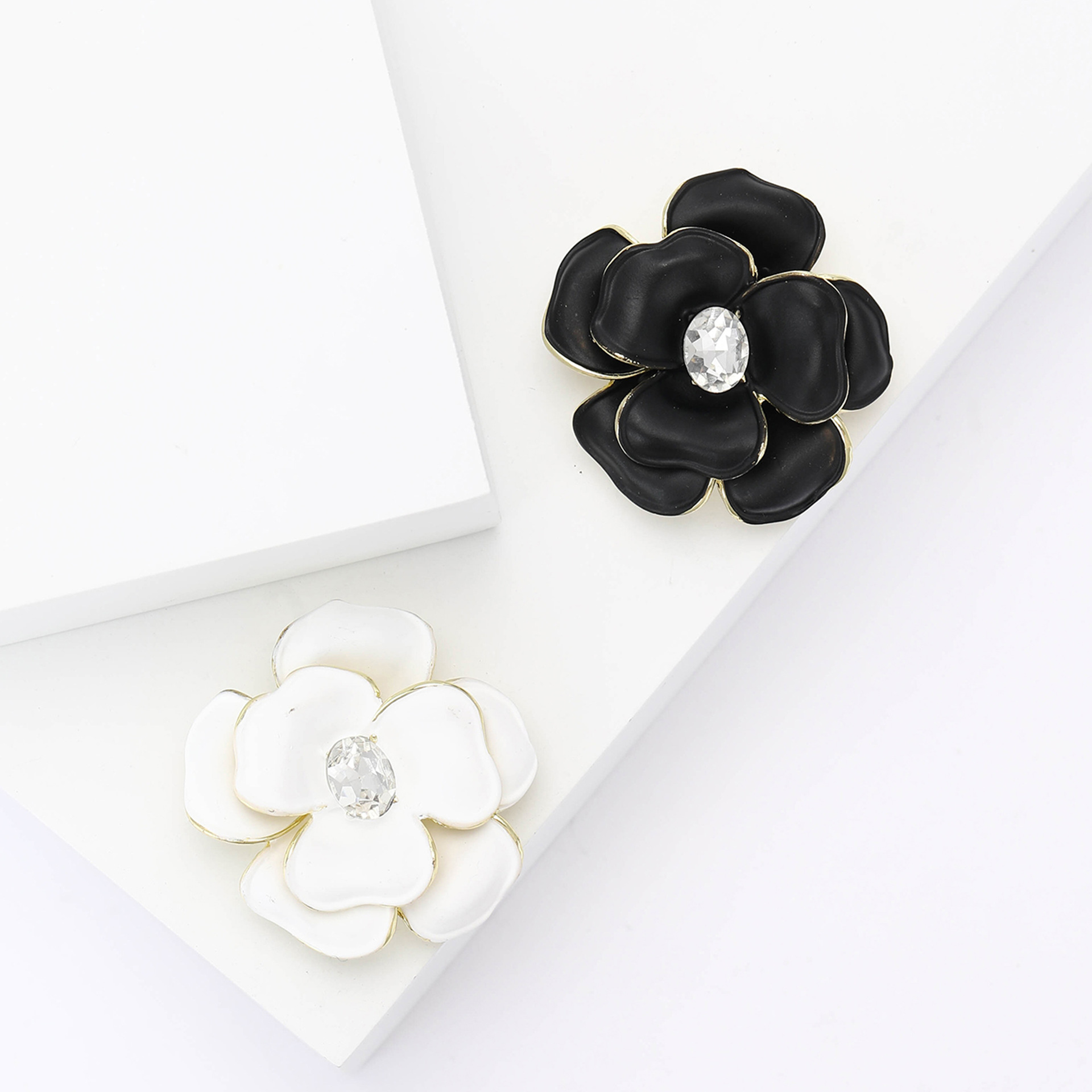 17g Weight Lady Pin Flower Alloy Enamel Women's Brooches