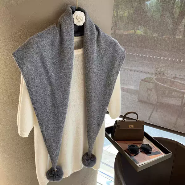 Women's Triangular Shawl, New Autumn/Winter Style, Warm, Korean Style, Versatile, High-End Fashionable Knitted Scarf with Pom-Poms