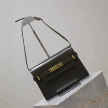 ԭ�S�߶���ƤŮ���¿����������DnikiţƤ�������μ�б��r��Ů